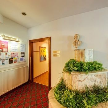 Goldenes Theaterhotel
