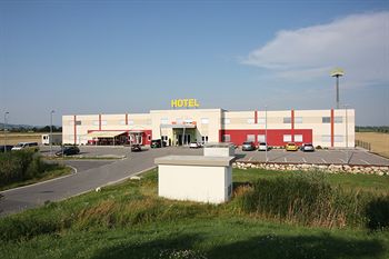 Check In Hotel