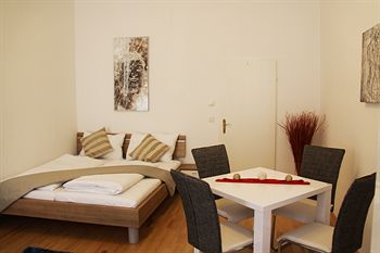 CheckVienna – Apartment Khunngasse