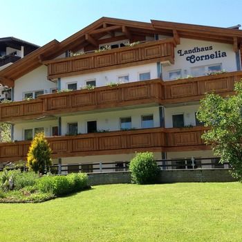 Aparthotels Berwang, Haus Cornelia en Haus Wiesengrund