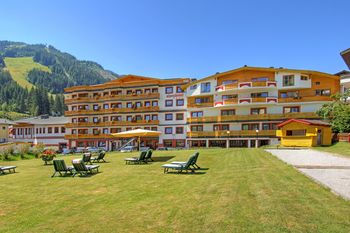 JUFA Alpenhotel Saalbach