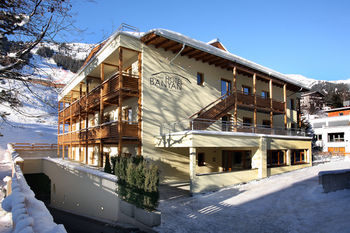 Banyan Hotel
