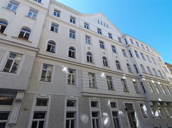 Kaiser Apartments