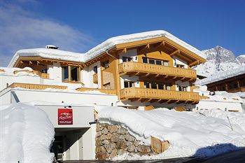 AlpenParks Resort Maria Alm - Apartments Residence