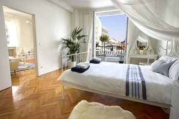 OPERA CITY CENTER APARTMENTS
