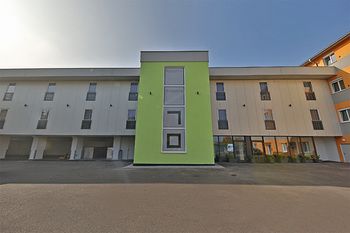 MONTAGEHOTEL BUSINESS & CITY