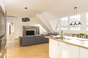 Schottenring Terrace by Welcome2Vienna