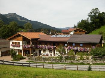 BADHAUS