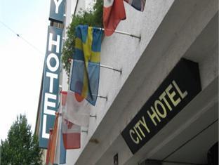 City Hotel