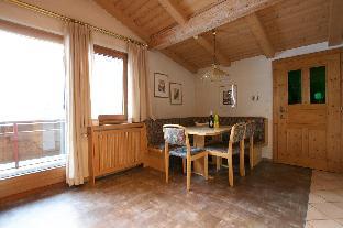 Deluxe Two Bedroom Apartment with Balcony