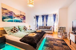 Downtown 10 min. - 3 rooms, Parking, Metro 100m