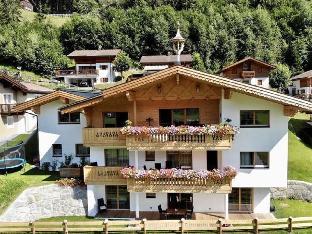 Luxurious apartment in the village of Wald im PinzgauSalzburgerland with sauna