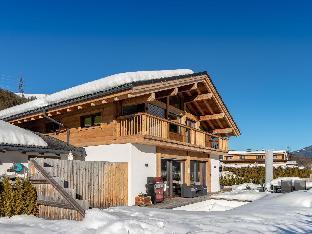 Chalet in Neukirchen am Grossvenediger with pool