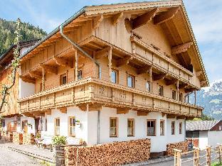 Apartment in Hainzenberg in a ski area