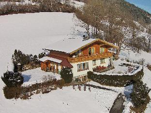 Chalet in Piesendorf  Salzburgerland near ski area