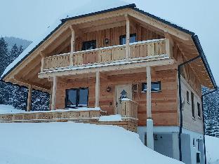 Luxurious chalet in Hohentauern  Styria with sauna and ski-inski-out