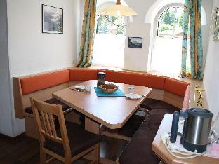 Idyllic holiday home in Goldegg - Wen near ski bus