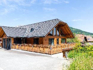 Luxurious chalet in Sankt Margarethen im Lungau with 2 saunas near the ski area