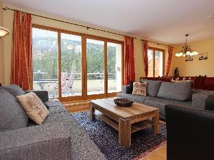 Apartment in Saalbach-Hinterglemm with garden