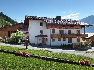 Sunlit Farmhouse near Hochzillertal Ski Area in Tyrol