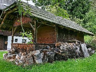 Vintage Holiday Home in Arriach with Private Garden