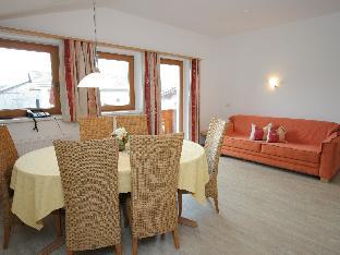 Spacious holiday flat close to the ski area