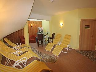 Quaint Apartment in Langenfeld with Sauna