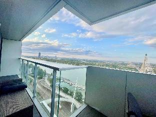 Luxury Waterfront Sky Residence