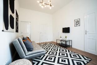 Stylish boutique apartment with 2 bathrooms
