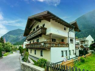 Beautiful holiday apartment in Umhausen with two balconies