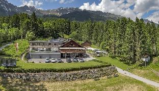 Sweet Cherry Boutique Guesthouse Tyrol