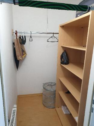 Bright Cozy home entire place close to metro U1,U6