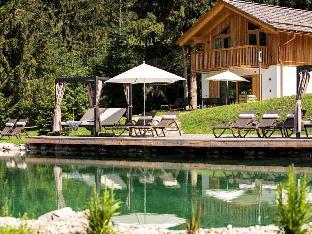 Cosy chalet in Wolting with natural swimming pond