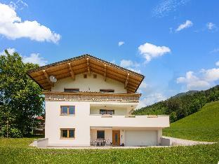 Flat in Hart im Zillertal with Mount Gilfert View