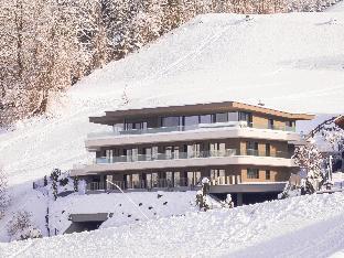 Holiday apartment next to the ski slope