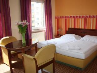 Hotel Turmfalke Self Check In 24H