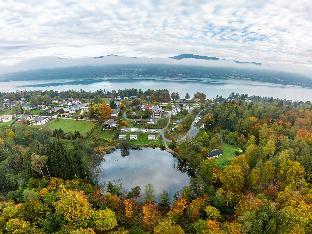 Hotel room with balcony near Worthersee