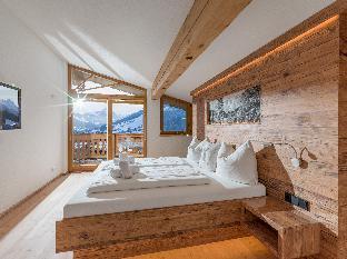Dream Chalet Weinberg with Private Sauna in the Kitzbhel Ski Area in Tirol