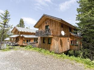 Amazing chalet with hot tub