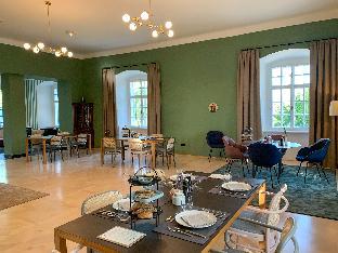 Boutique Hotel Zum Oberjager, Schloss Lackenbach
