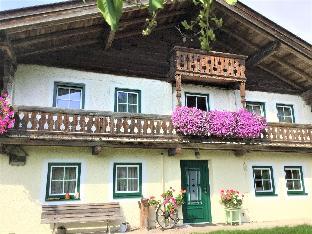 Comfortable Holiday Home with Garden in Leogang