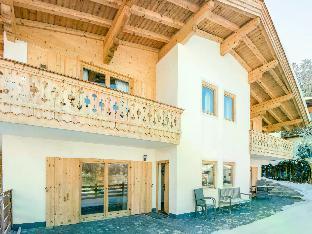 Valley-View Apartment near Skiing Area