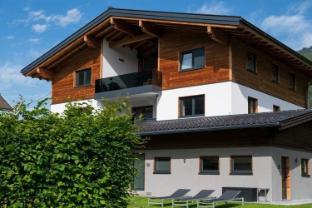 Apartment in Bramberg am Wildkogel with terrace
