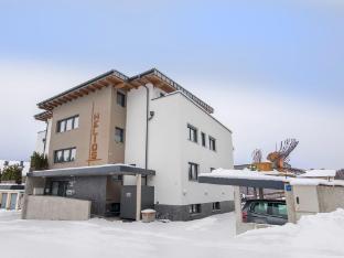 Apartment in Neukirchen near the mountain railway